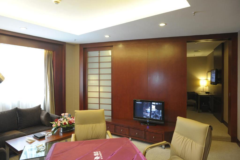 Wuhan Junyi Dynasty Hotel Kamer foto